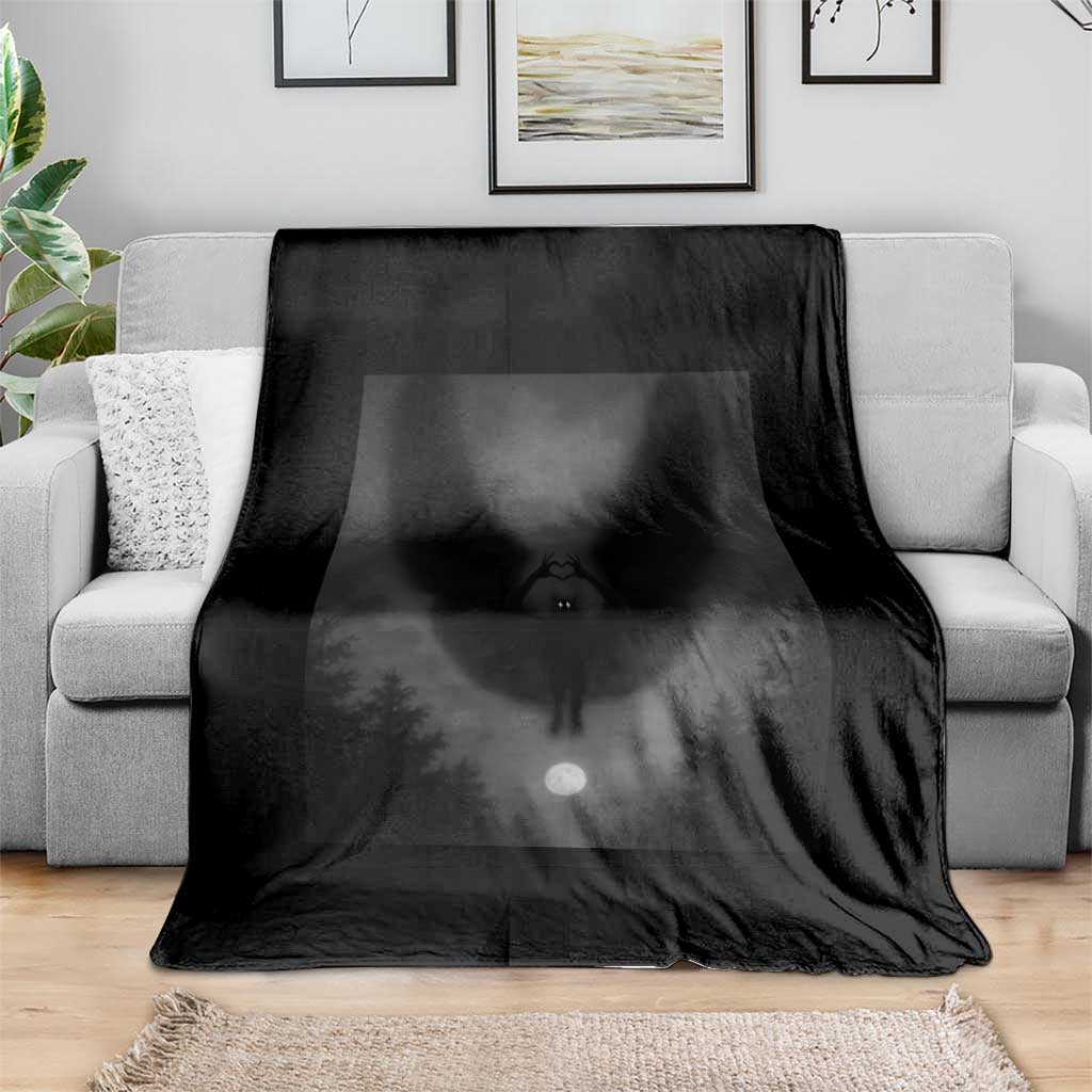 Mothman Throw Blanket Horror Poster Halloween Cryptid Lover TS10 Print Your Wear