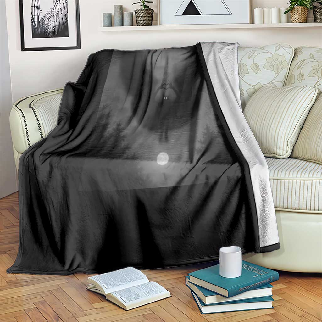 Mothman Throw Blanket Horror Poster Halloween Cryptid Lover TS10 Print Your Wear