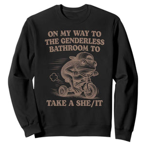 On My Way To The Genderless Bathroom To Take a She/It Sweatshirt Funny Frog Graphic