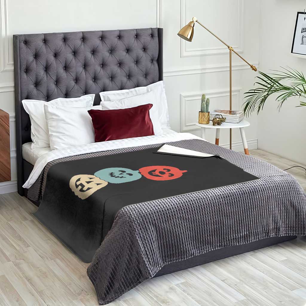 Vintage Halloween Pumpkin Funny Retro Gift Throw Blanket Cute Spooky Season Clothing TS10 Print Your Wear