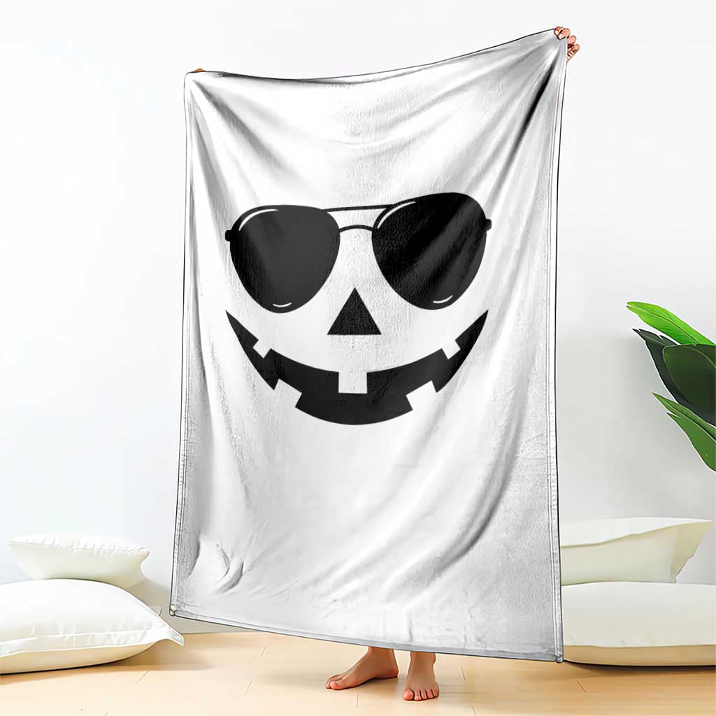 Pumpkin Face Throw Blanket Vintage Jack o Lantern Jackolantern Spooky Season Halloween TS10 Print Your Wear