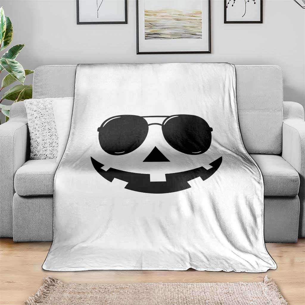 Pumpkin Face Throw Blanket Vintage Jack o Lantern Jackolantern Spooky Season Halloween TS10 Print Your Wear