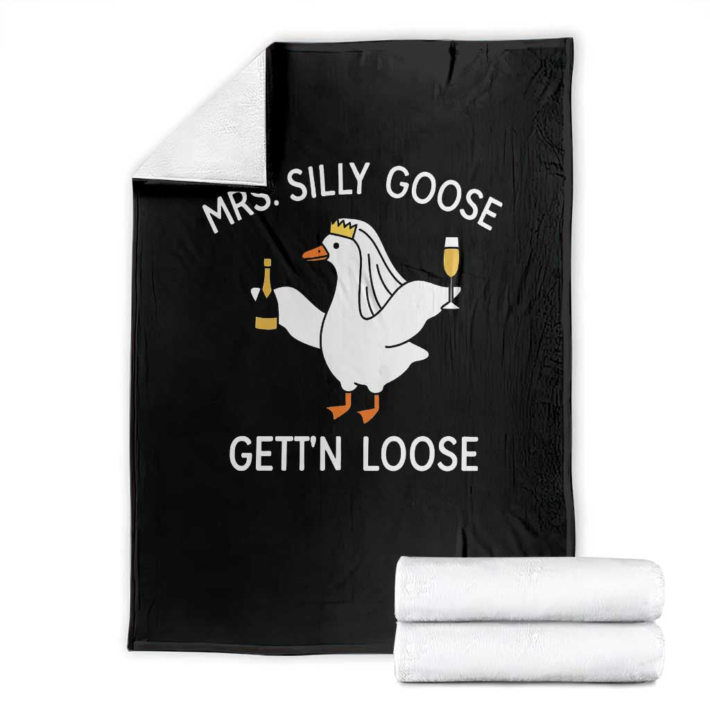 Mrs. Silly Goose Bride Throw Blanket Funny Goose Lovers TS10 Black Print Your Wear