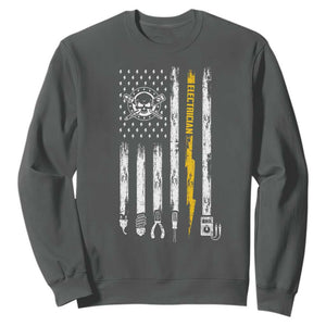 Electrician US Flag Sweatshirt Tools for Electricians Skull Lightning Graphic