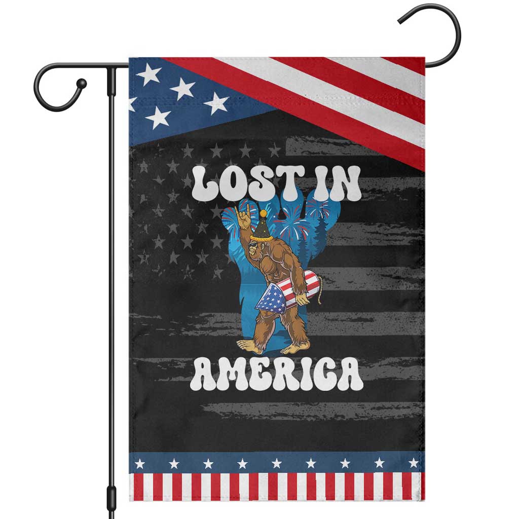 Funny 4th Of July Bigfoot Lost In America Garden Flag Patriotic Sasquatch Rocket Footprint Fireworks TS11 Distressed Black Blue Print Your Wear