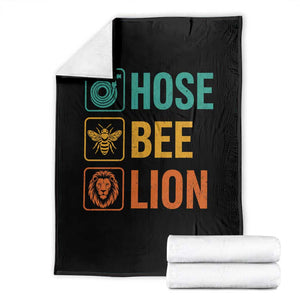 Hose Bee Lion Funny Meme Word Pun Retro Throw Blanket
