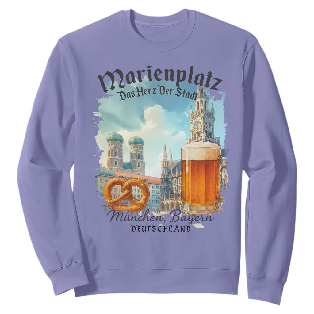 Bavarian Festival Munich Oktoberfest Sweatshirt Das Herz Der Stadt Beer Pretzel TS11 Violet Print Your Wear