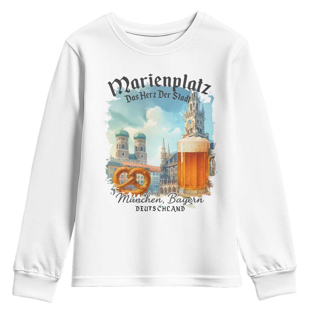 Bavarian Festival Munich Oktoberfest Youth Sweatshirt Das Herz Der Stadt Beer Pretzel TS11 White Print Your Wear