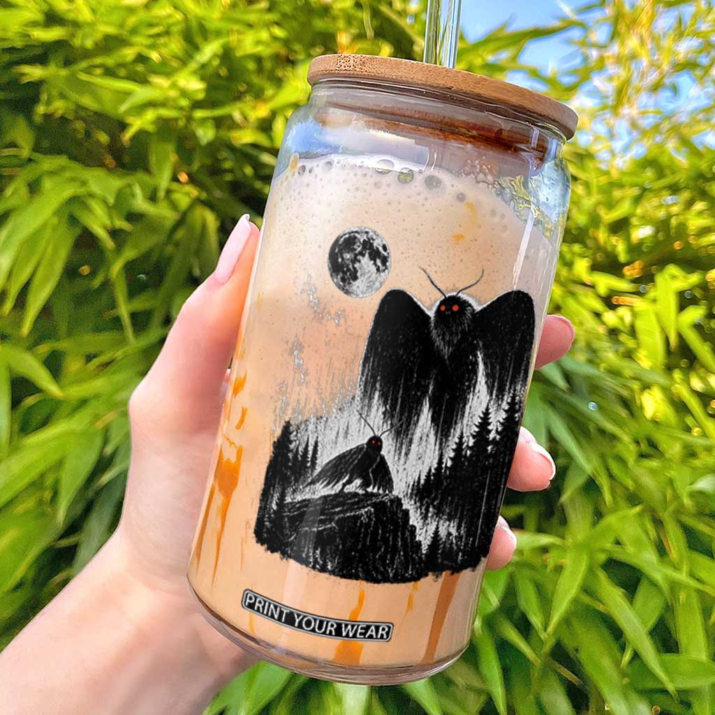 Mothman Howling at Moon 90s Retro Glass Can Funny West Virginia Cryptid