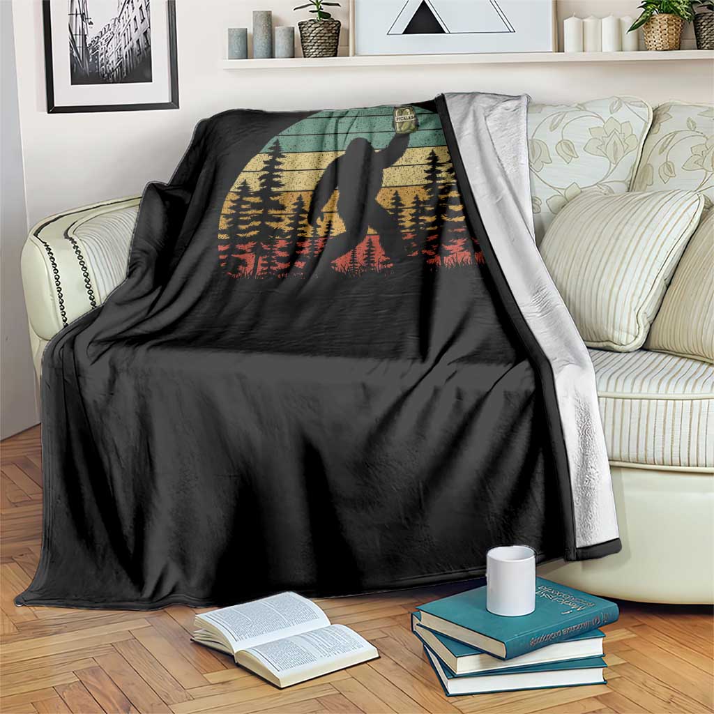 Funny Bigfoot Pickles Lover Throw Blanket Retro Sasquatch Cucumber Food Lover
