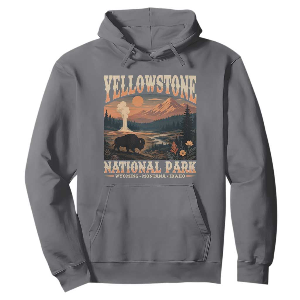 Yellowstone National Park Wyoming Montana Idaho Hoodie Vintage Bison Geyser