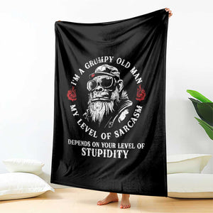 I Am A Grumpy Old Man My Level Of Sarcasm Depends On Your Level Of Stupidity Throw Blanket Funny Old Bigfoot