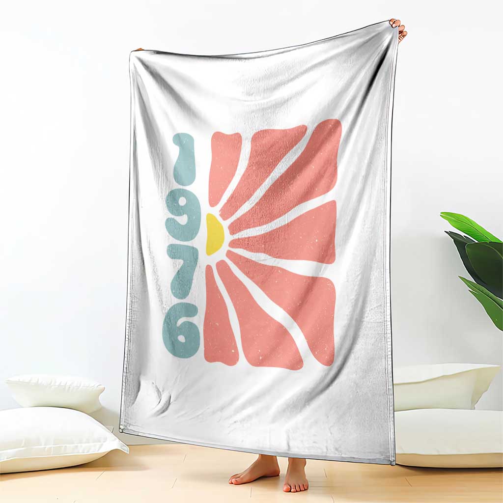 50th Birthday Throw Blanket Vintage 1976 Boho Flowers 50 Years Old Birthday