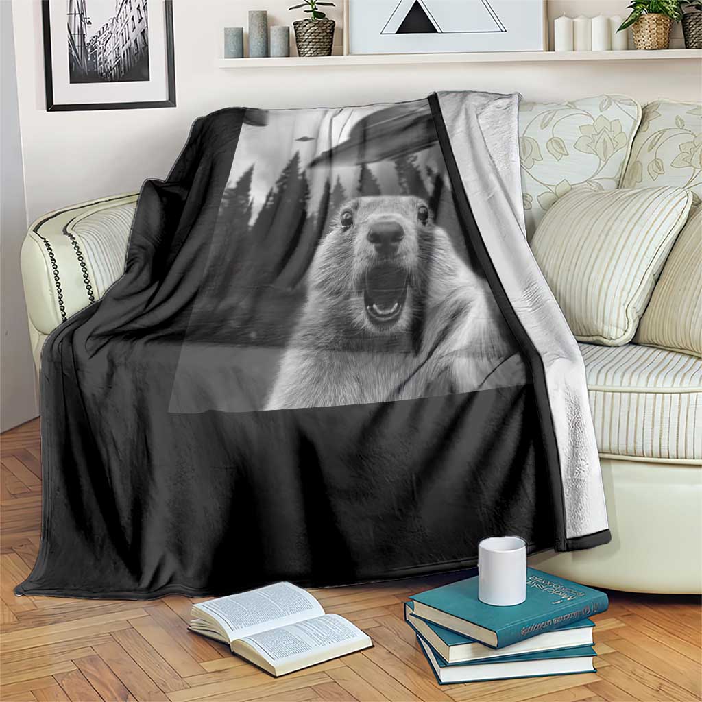Funny Groundhog Selfie With Alien UFOs Weird Ground Hog Day Throw Blanket TS11 Print Your Wear