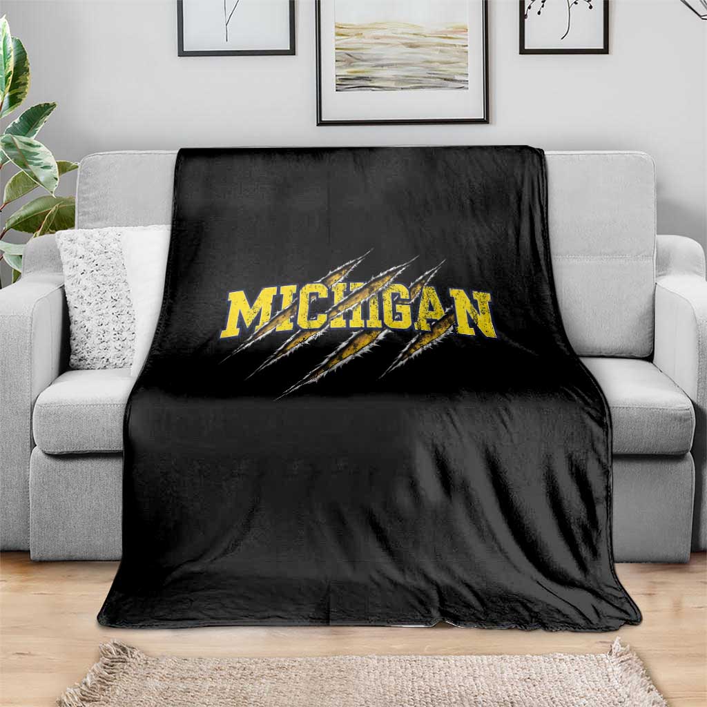 Michigan Fan Throw Blanket MI State Sports Game Day Scratch Mark TS11 Print Your Wear