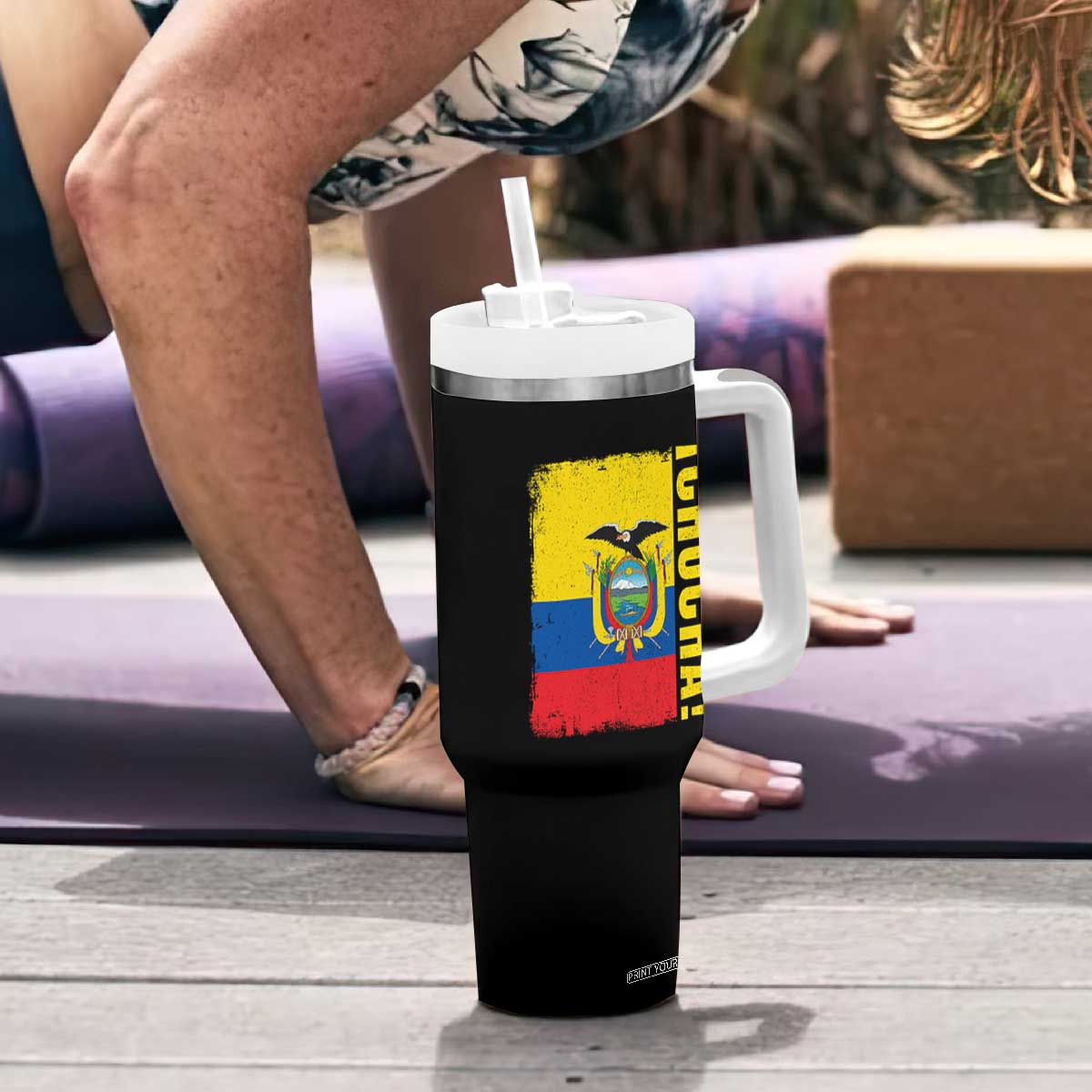 Chucha Funny Ecuadorian Slang Vintage Ecuador Flag Tumbler With Handle