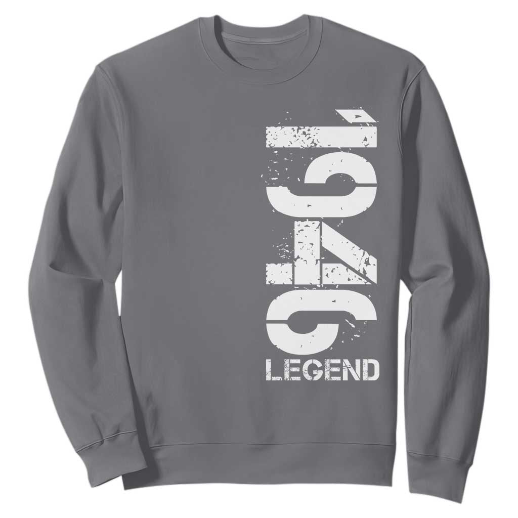 Vintage 1946 Legend Sweatshirt 80th Birthday Gifts Special Milestone