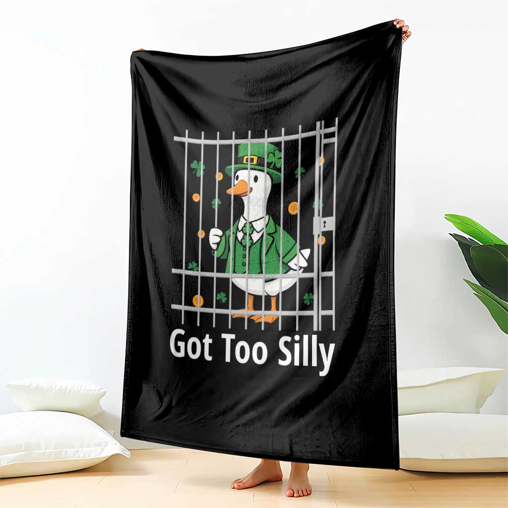 Funny Got Too Silly St Patricks Day Throw Blanket Goose Pun Humor Animal Lovers Shamrock TS11 Print Your Wear
