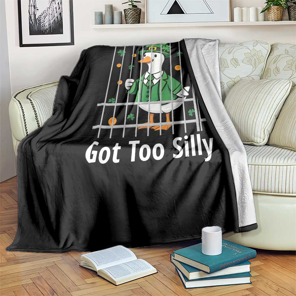 Funny Got Too Silly St Patricks Day Throw Blanket Goose Pun Humor Animal Lovers Shamrock TS11 Print Your Wear
