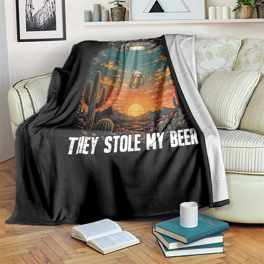 They Stole My Beer Throw Blanket Funny UFO Abducting Beer Mug Vintage Western Gift