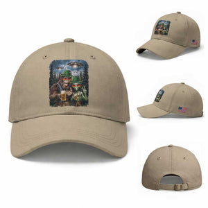 Funny Bigfoot Alien Oktoberfest Baseball Cap Selfie Beer Party German Lederhosen UFO Gift