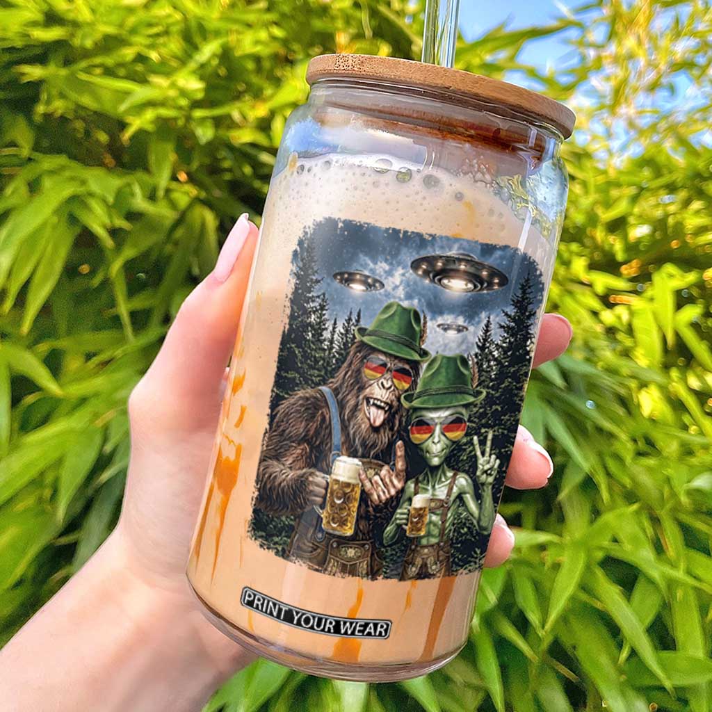 Funny Bigfoot Alien Oktoberfest Glass Can Selfie Beer Party German Lederhosen UFO Gift TS12 White Print Your Wear