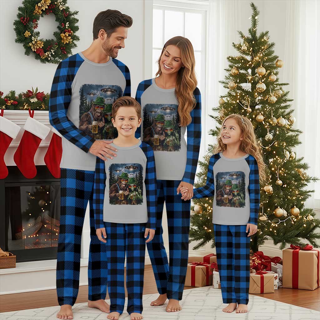 Funny Bigfoot Alien Oktoberfest Plaid Pajama Set Selfie Beer Party German Lederhosen UFO Gift