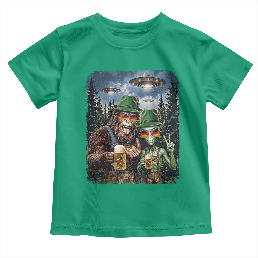 Funny Bigfoot Alien Oktoberfest Toddler T Shirt Selfie Beer Party German Lederhosen UFO Gift
