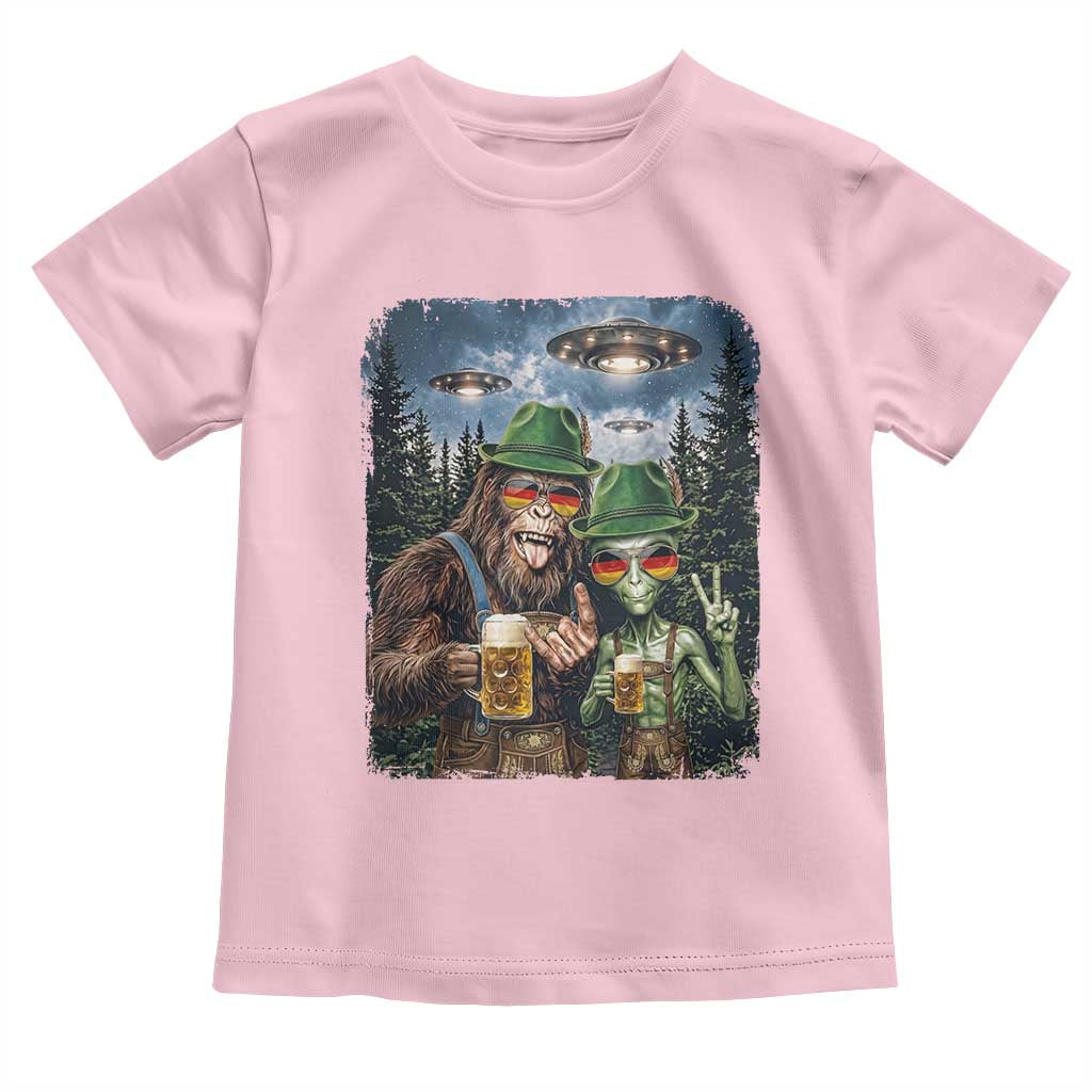 Funny Bigfoot Alien Oktoberfest Toddler T Shirt Selfie Beer Party German Lederhosen UFO Gift