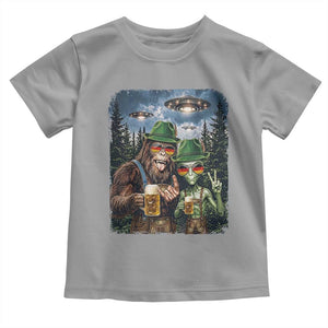 Funny Bigfoot Alien Oktoberfest Toddler T Shirt Selfie Beer Party German Lederhosen UFO Gift