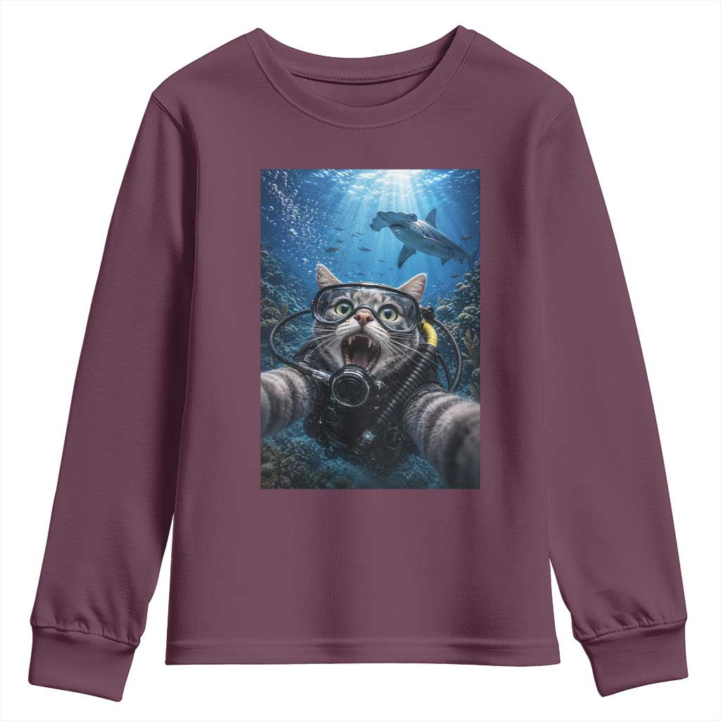 Funny Scuba Diving Cat Selfie With Hammerhead Shark Youth Sweatshirt