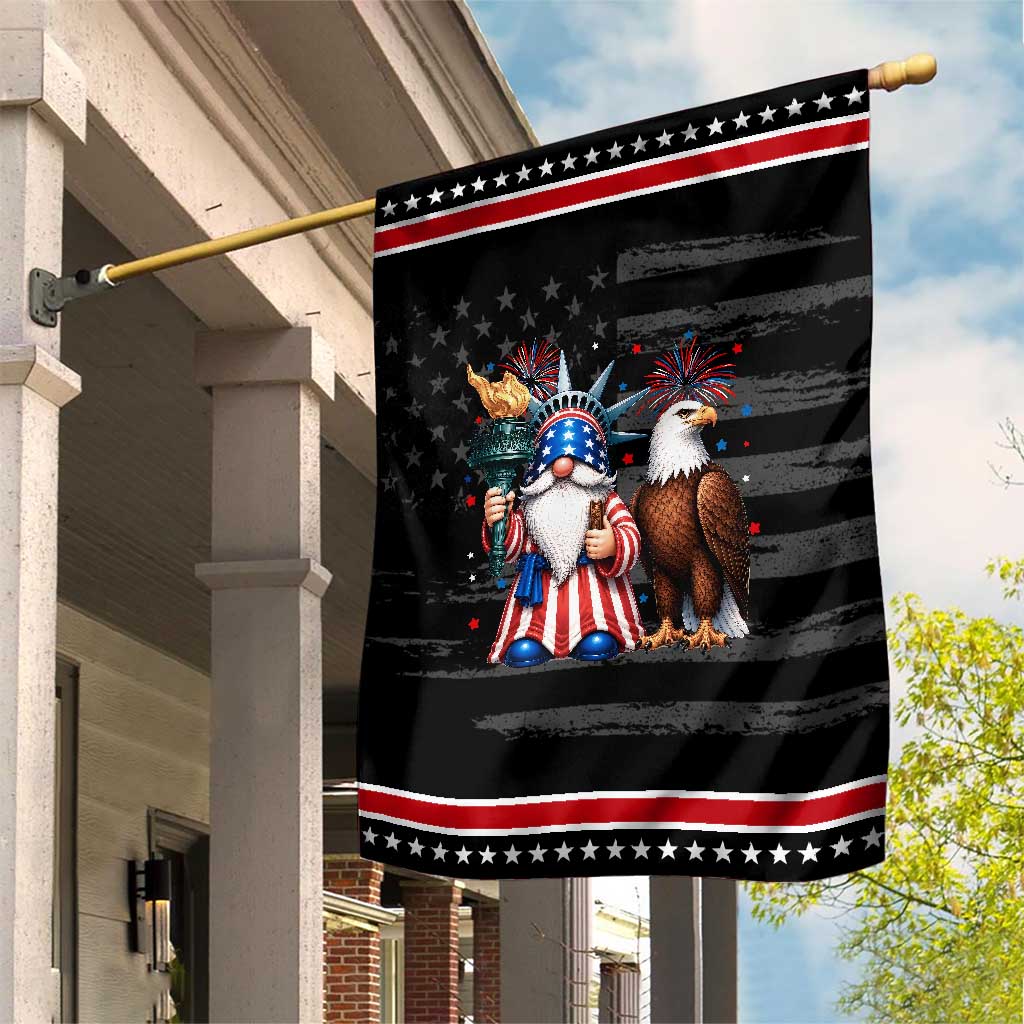Funny Statue Of Liberty Gnome Patriotic Garden Flag 4th Of July Gift TS12 Distressed Black Red Print Your Wear