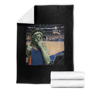 Funny Statue Of Liberty Basketball Selfie Graphic Throw Blanket