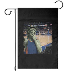 Funny Statue Of Liberty Basketball Selfie Graphic Garden Flag