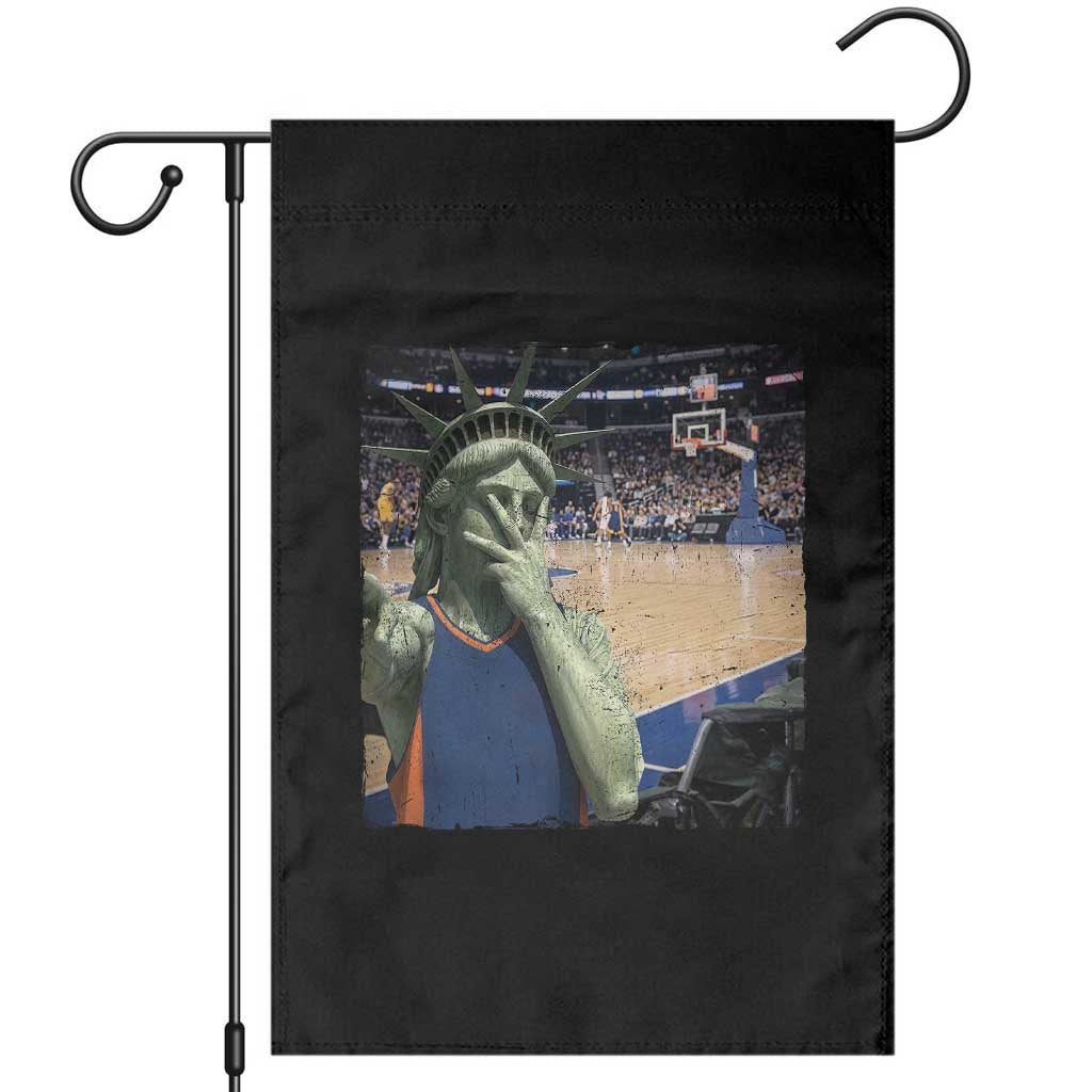 Funny Statue Of Liberty Basketball Selfie Graphic Garden Flag TS12 Black Print Your Wear