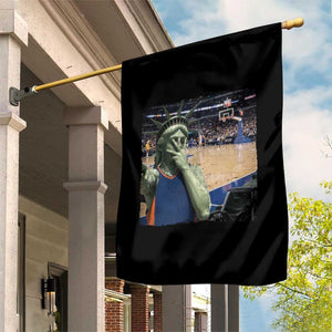 Funny Statue Of Liberty Basketball Selfie Graphic Garden Flag