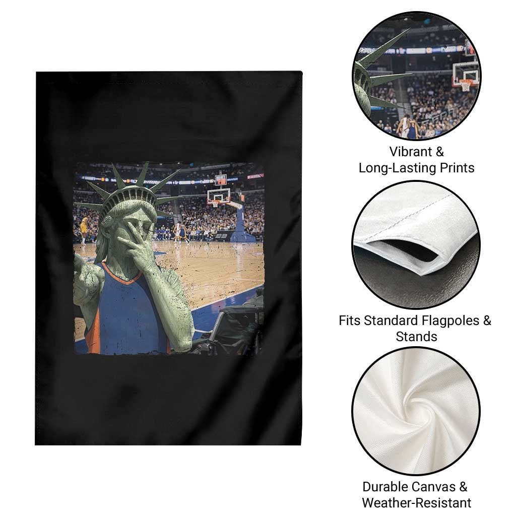 Funny Statue Of Liberty Basketball Selfie Graphic Garden Flag