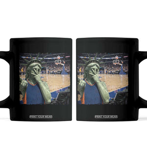 Funny Statue Of Liberty Basketball Selfie Graphic Coffee Mug