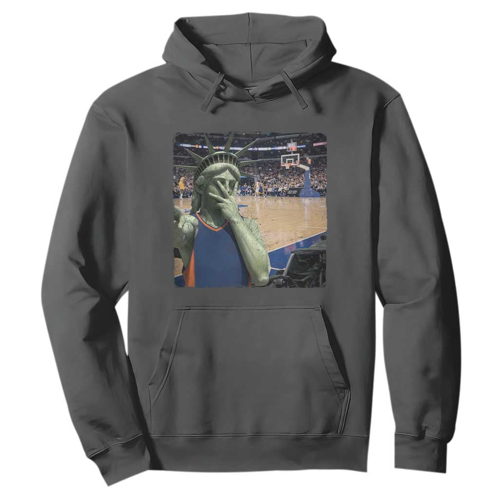Funny Statue Of Liberty Basketball Selfie Graphic Hoodie
