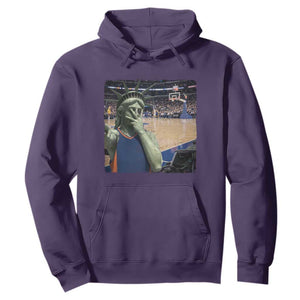 Funny Statue Of Liberty Basketball Selfie Graphic Hoodie
