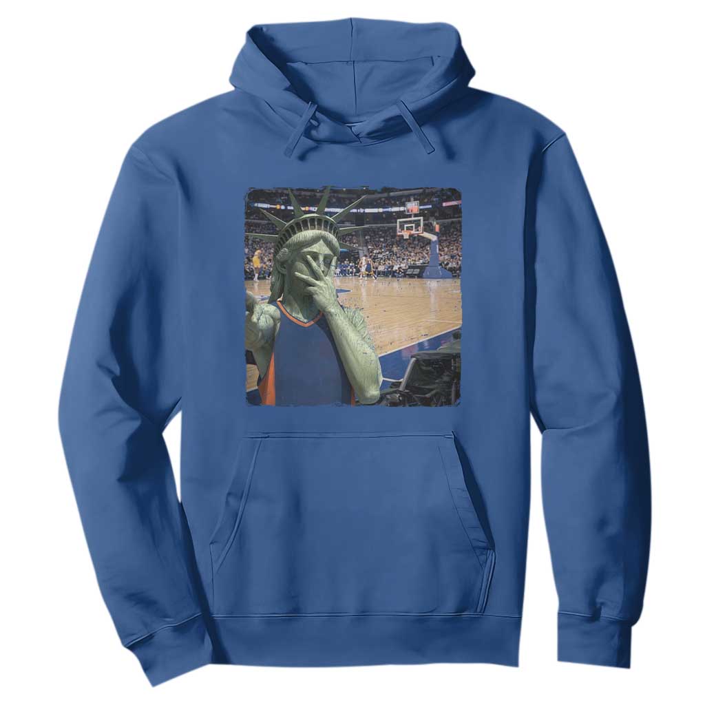 Funny Statue Of Liberty Basketball Selfie Graphic Hoodie