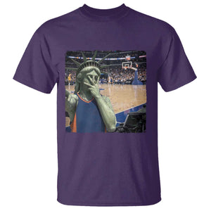 Funny Statue Of Liberty Basketball Selfie Graphic T Shirt