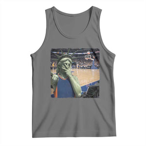 Funny Statue Of Liberty Basketball Selfie Graphic Tank Top