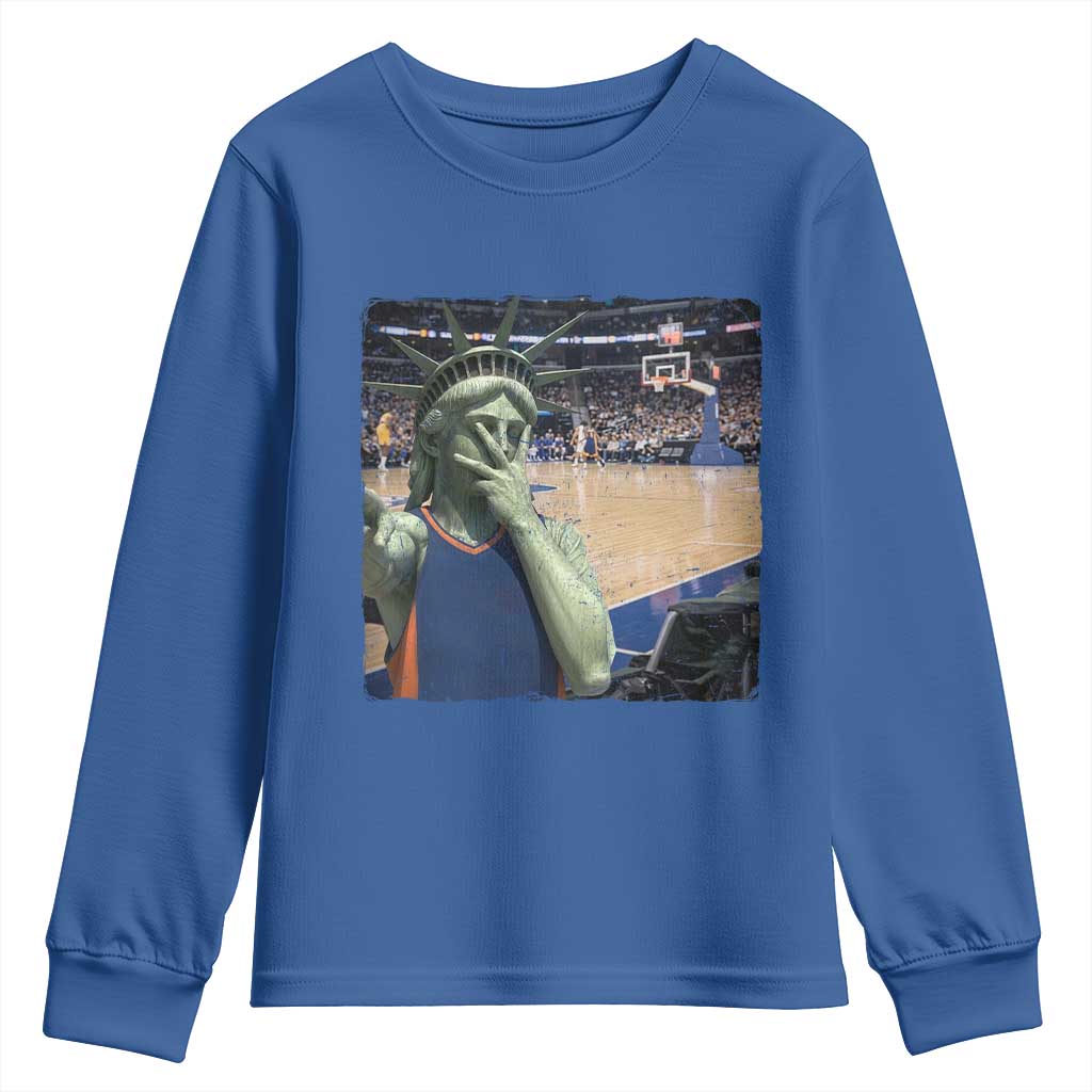 Funny Statue Of Liberty Basketball Selfie Graphic Youth Sweatshirt
