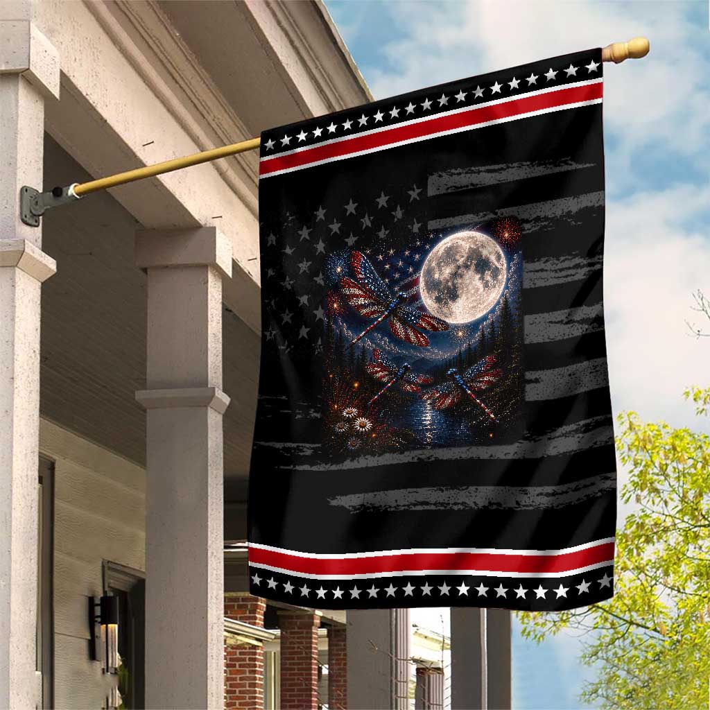 Red White And Blue Dragonfly Patriotic Garden Flag 4th Of July Nature Lover Gift TS12 Distressed Black Red Print Your Wear