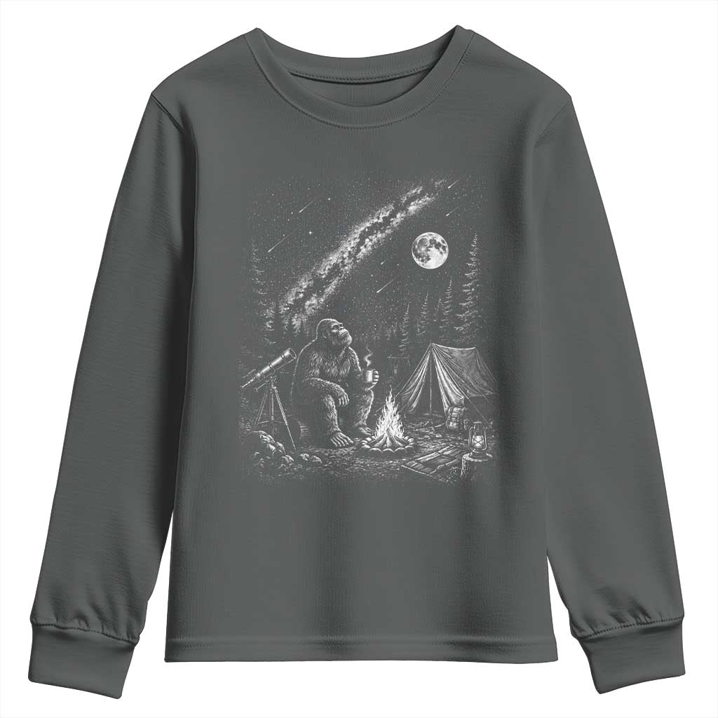 Bigfoot Camping Under Meteor Showers Youth Sweatshirt Stargazer Gift