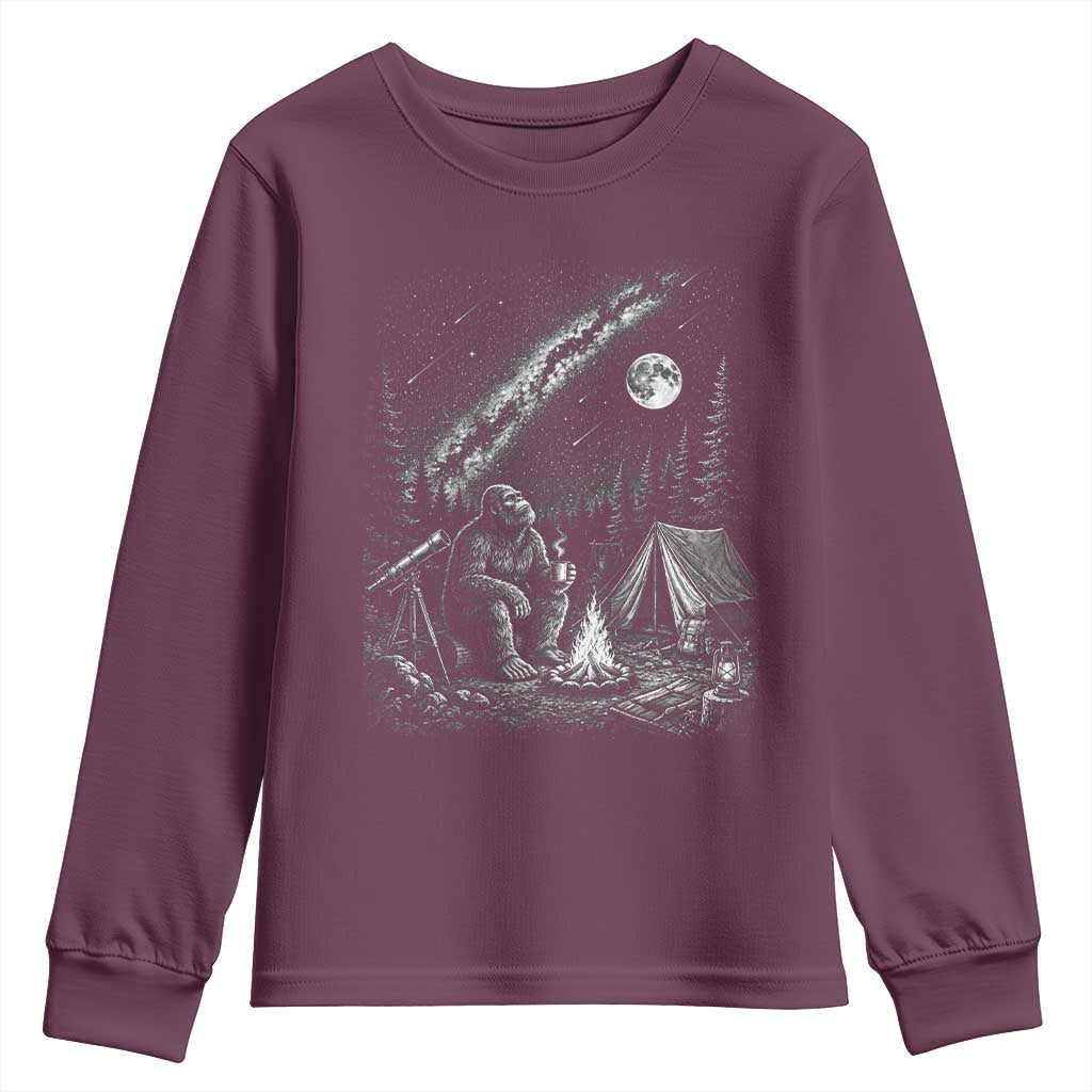 Bigfoot Camping Under Meteor Showers Youth Sweatshirt Stargazer Gift