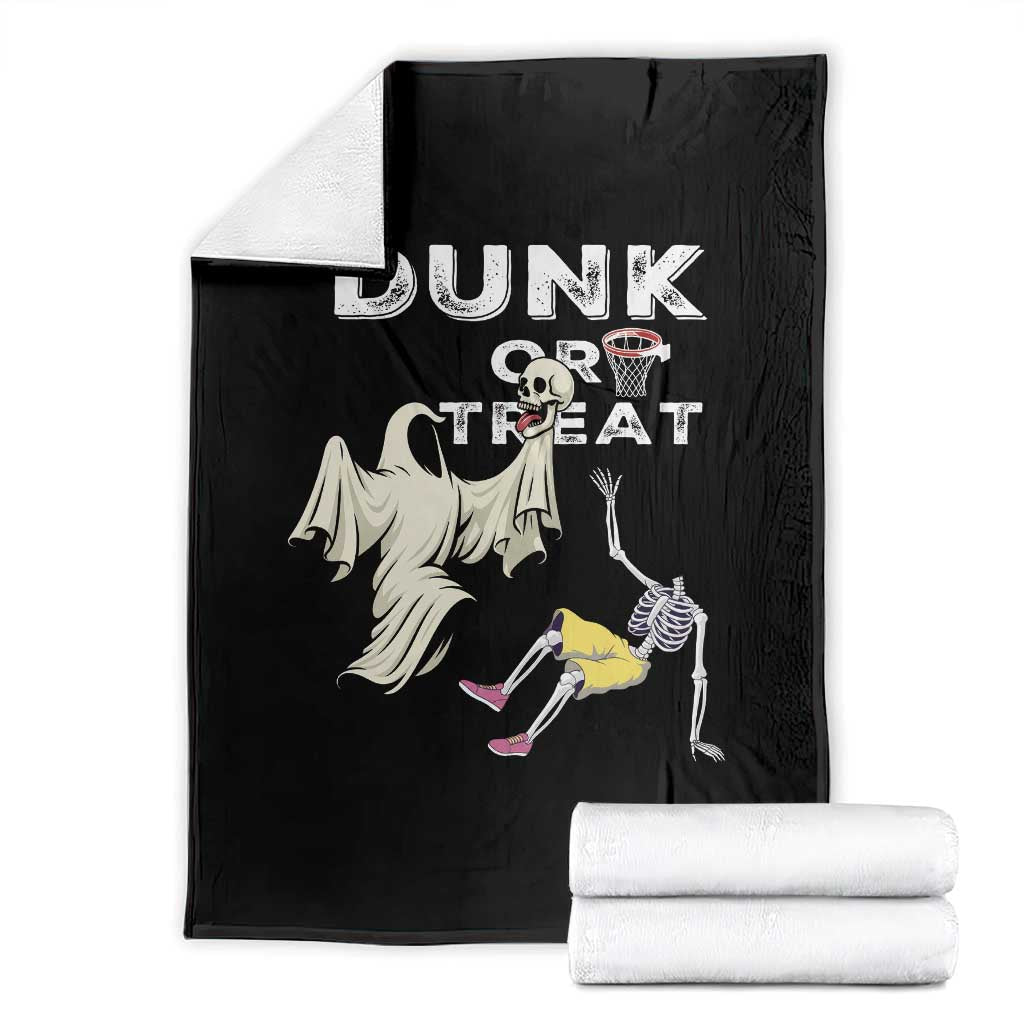 Halloween Dunk Or Treat Throw Blanket Funny Skeleton And Ghost Playing Basketball TS12 Black Print Your Wear