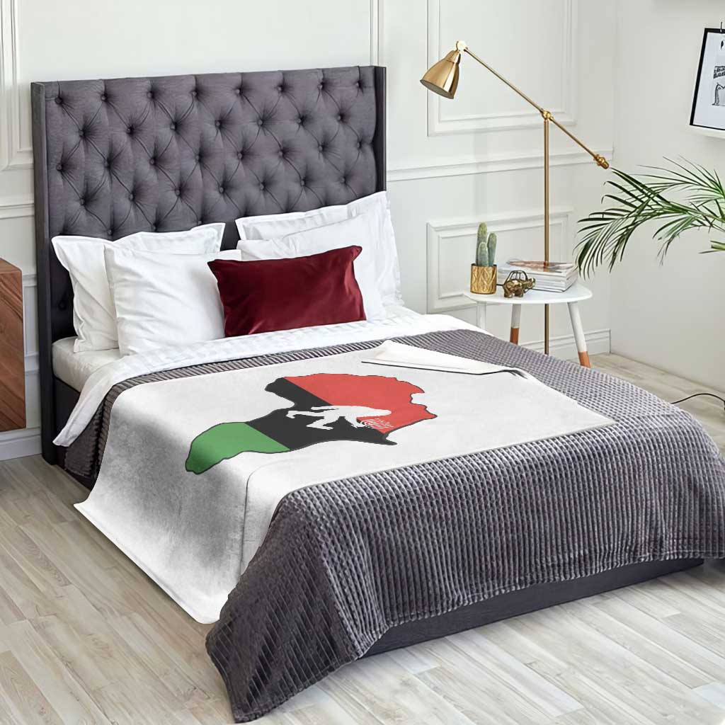 Funny Kwanzaa Bigfoot Lover Throw Blanket Festival Of Lights African Heritage Gift - Print Your Wear