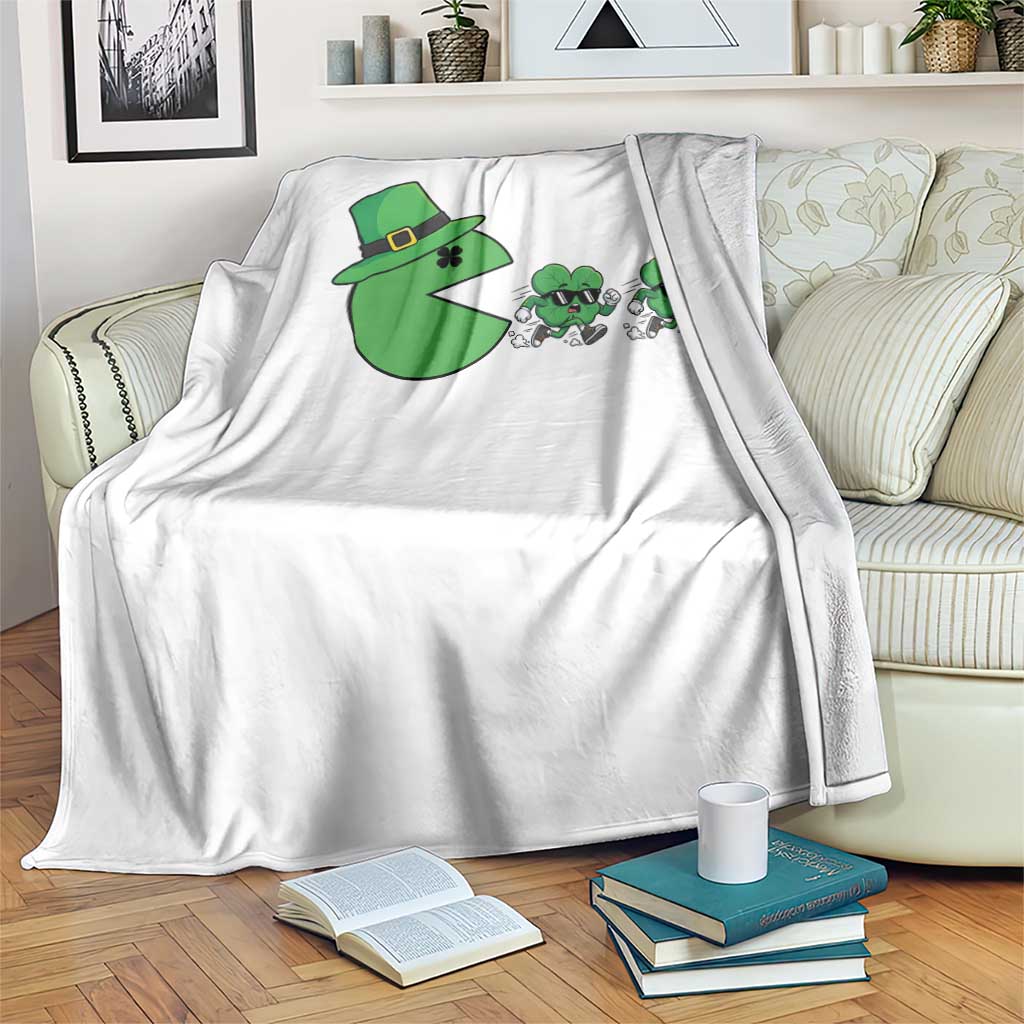 St Patricks Day Retro Gamer Eating Shamrock Lucky Gift Throw Blanket TS12 Print Your Wear